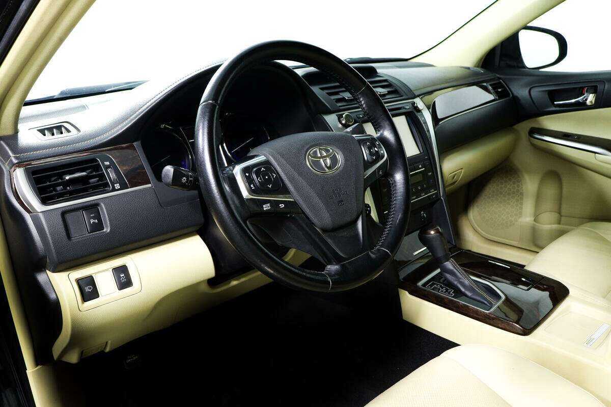 Купить Toyota Camry с пробегом. Фото: #12