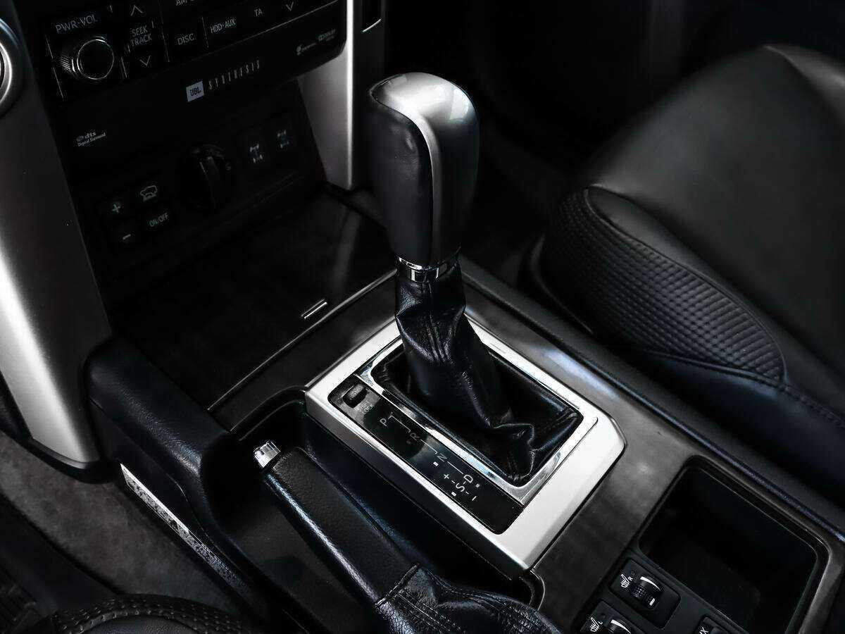 Купить Toyota Land Cruiser Prado с пробегом. Фото: #10