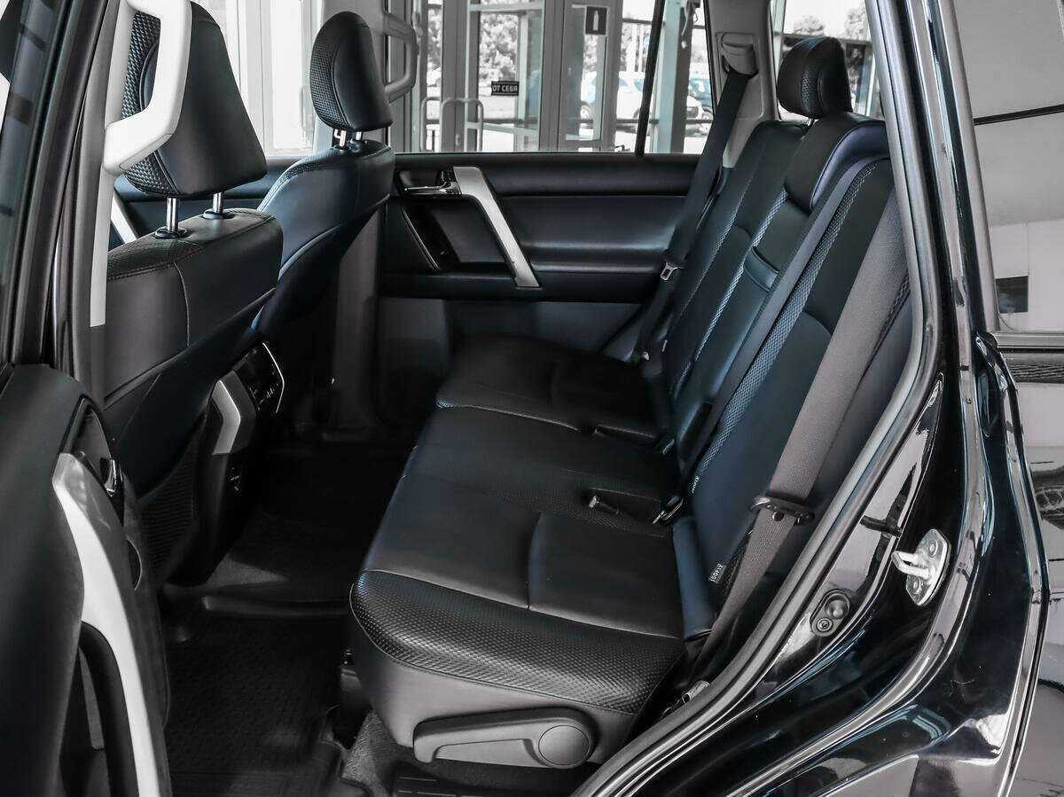 Купить Toyota Land Cruiser Prado с пробегом. Фото: #11