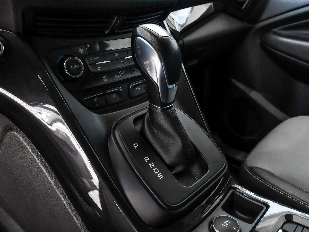 Купить Ford Kuga с пробегом. Фото: #9