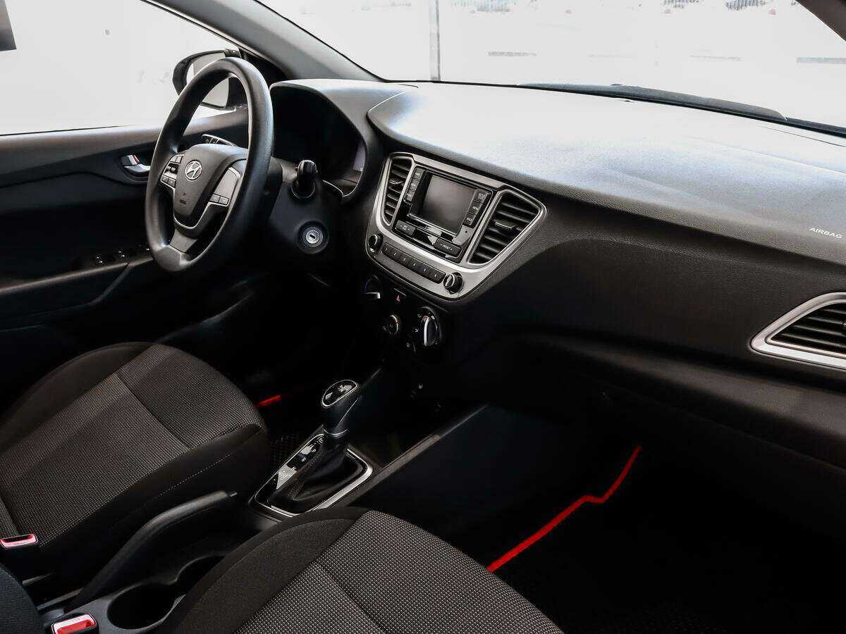 Купить Hyundai Solaris с пробегом. Фото: #10