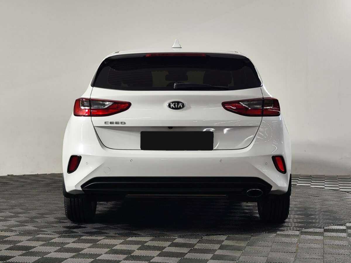 Купить Kia Ceed с пробегом. Фото: #3