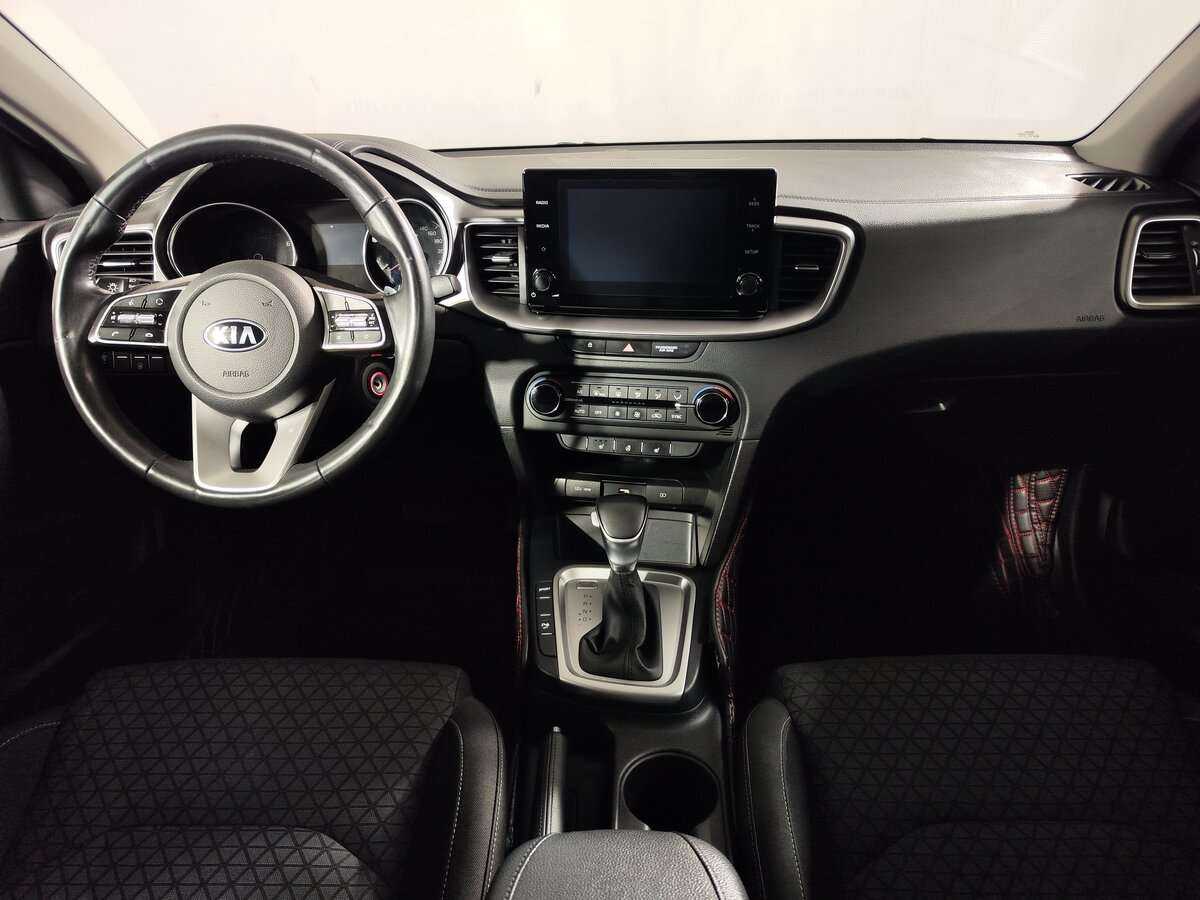 Купить Kia Ceed с пробегом. Фото: #9