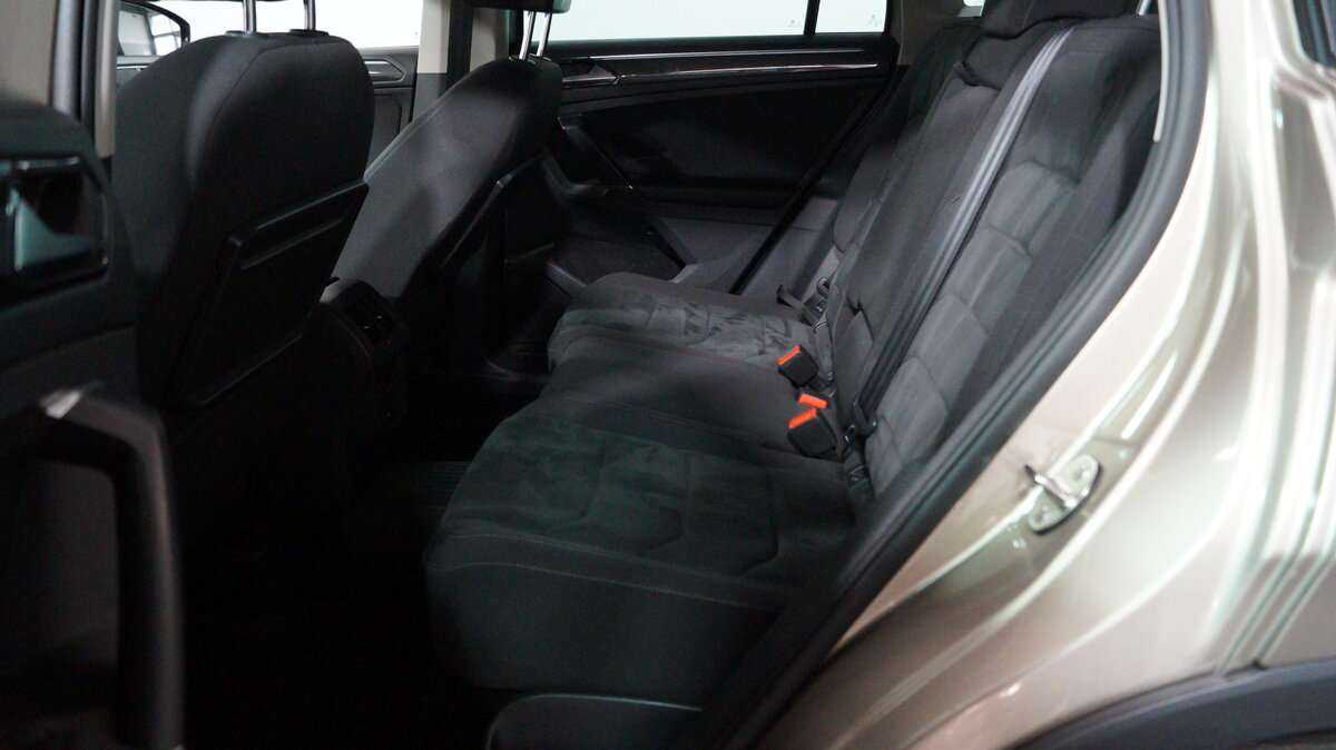 Купить Volkswagen Tiguan с пробегом. Фото: #10