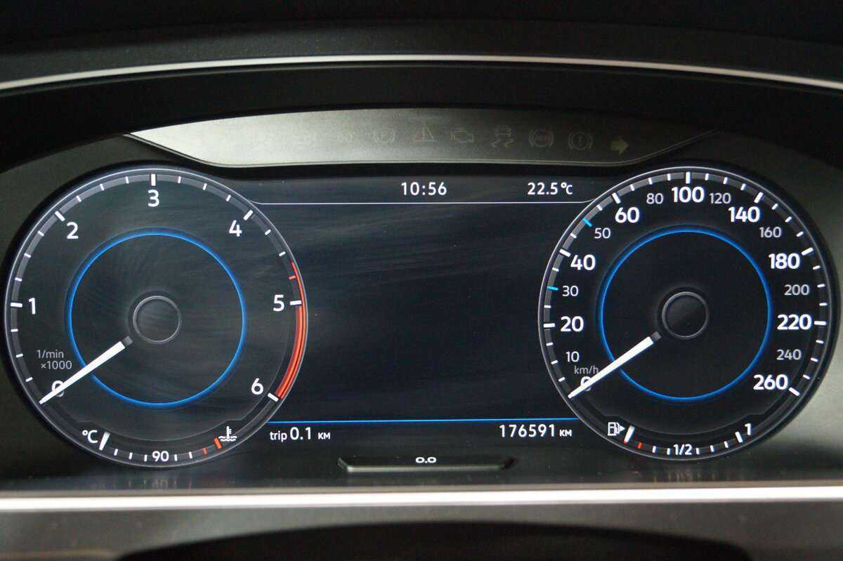 Купить Volkswagen Tiguan с пробегом. Фото: #17