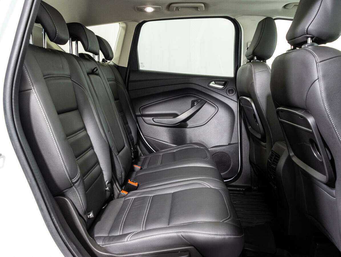 Купить Ford Kuga с пробегом. Фото: #14