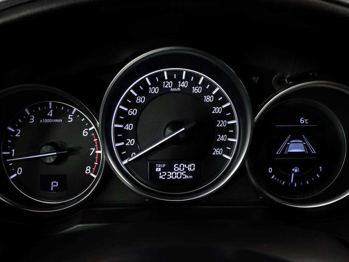 Купить Mazda 6 с пробегом. Фото: #9