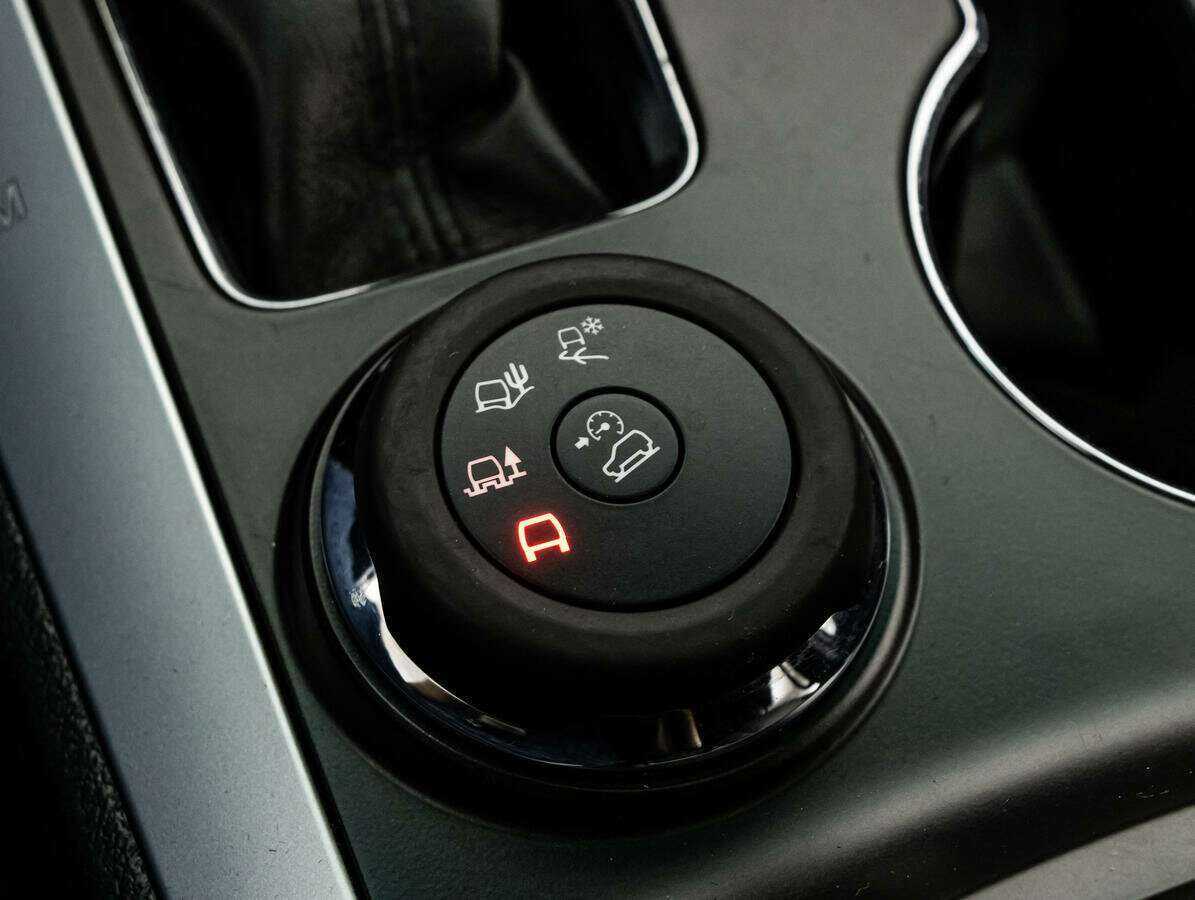 Купить Ford Explorer с пробегом. Фото: #14