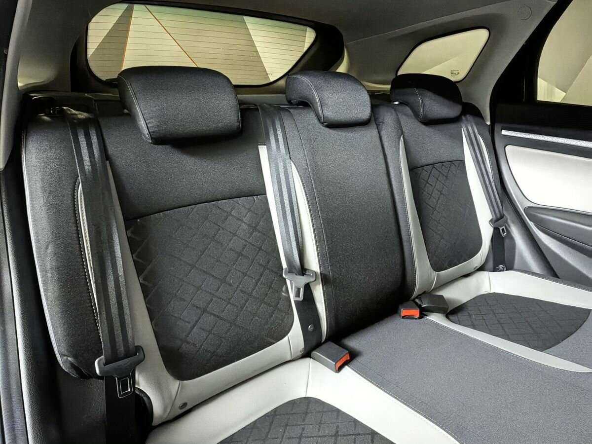 Купить Lada (ВАЗ) Vesta с пробегом. Фото: #12