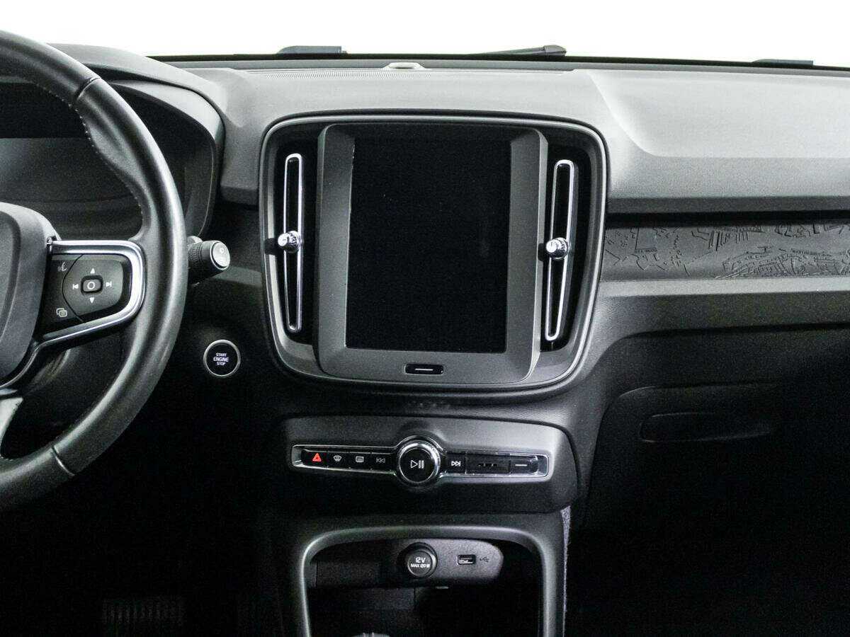 Купить Volvo XC40 с пробегом. Фото: #13