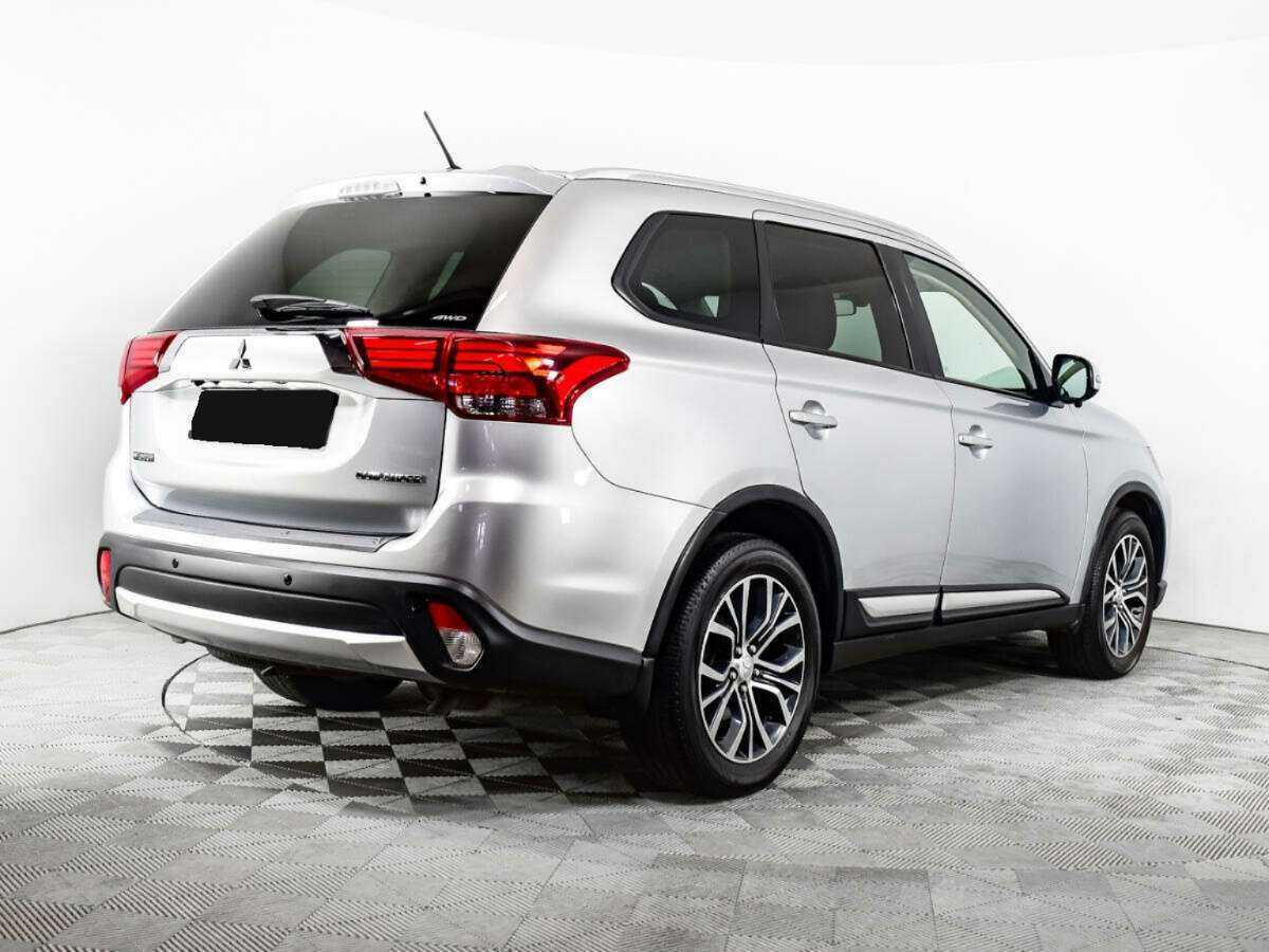 Купить Mitsubishi Outlander с пробегом. Фото: #4