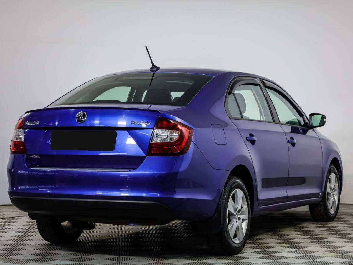 Купить Skoda Rapid с пробегом. Фото: #3