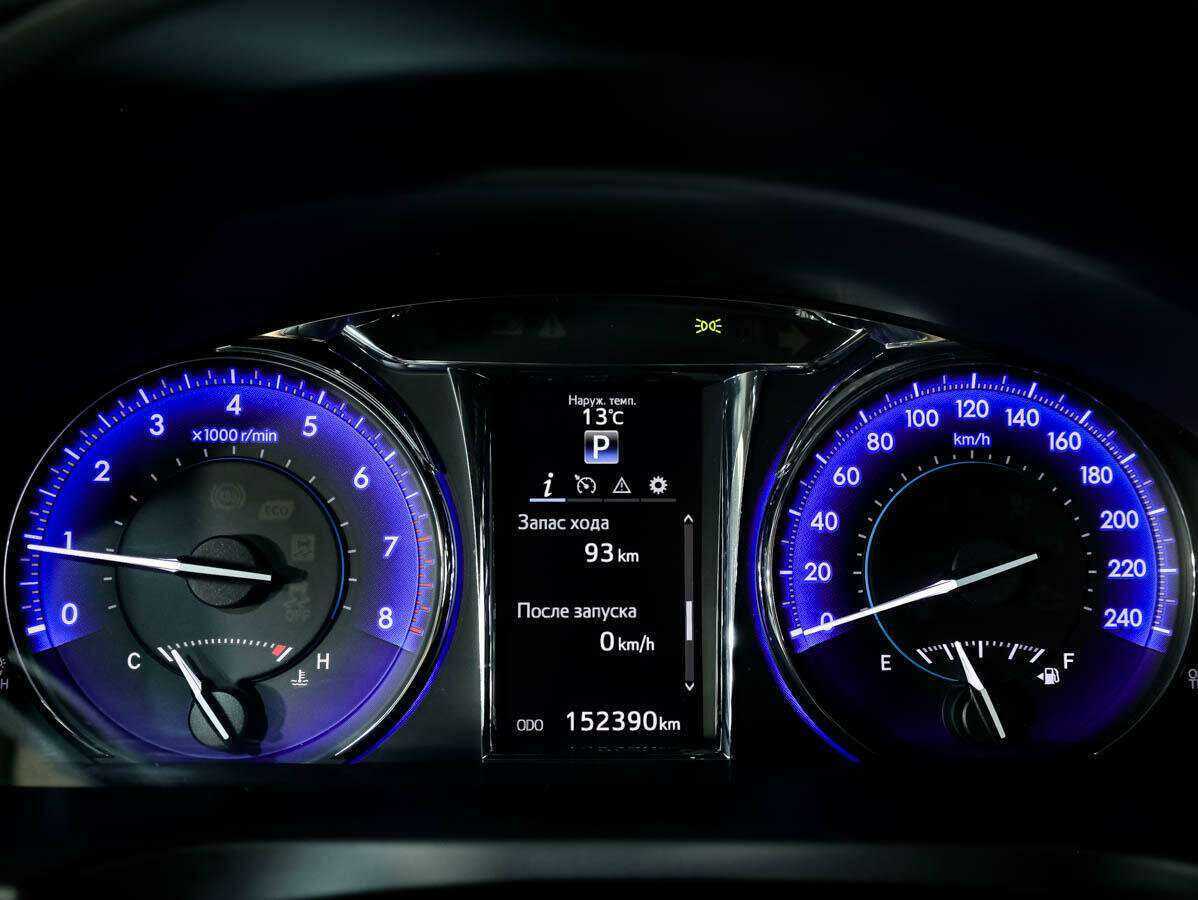 Купить Toyota Camry с пробегом. Фото: #9