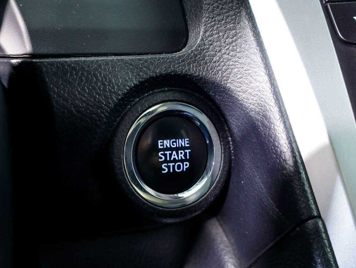 Купить Toyota Camry с пробегом. Фото: #17