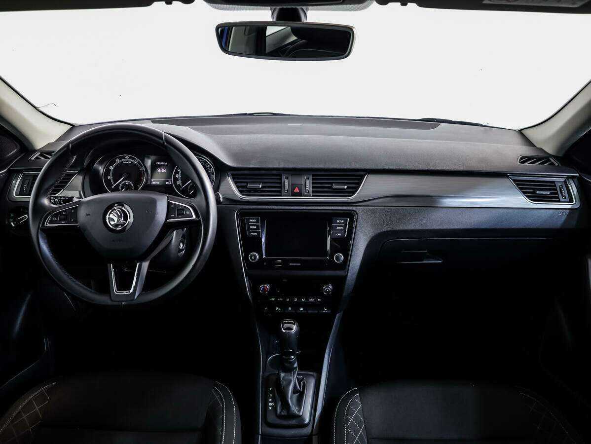 Купить Skoda Rapid с пробегом. Фото: #8