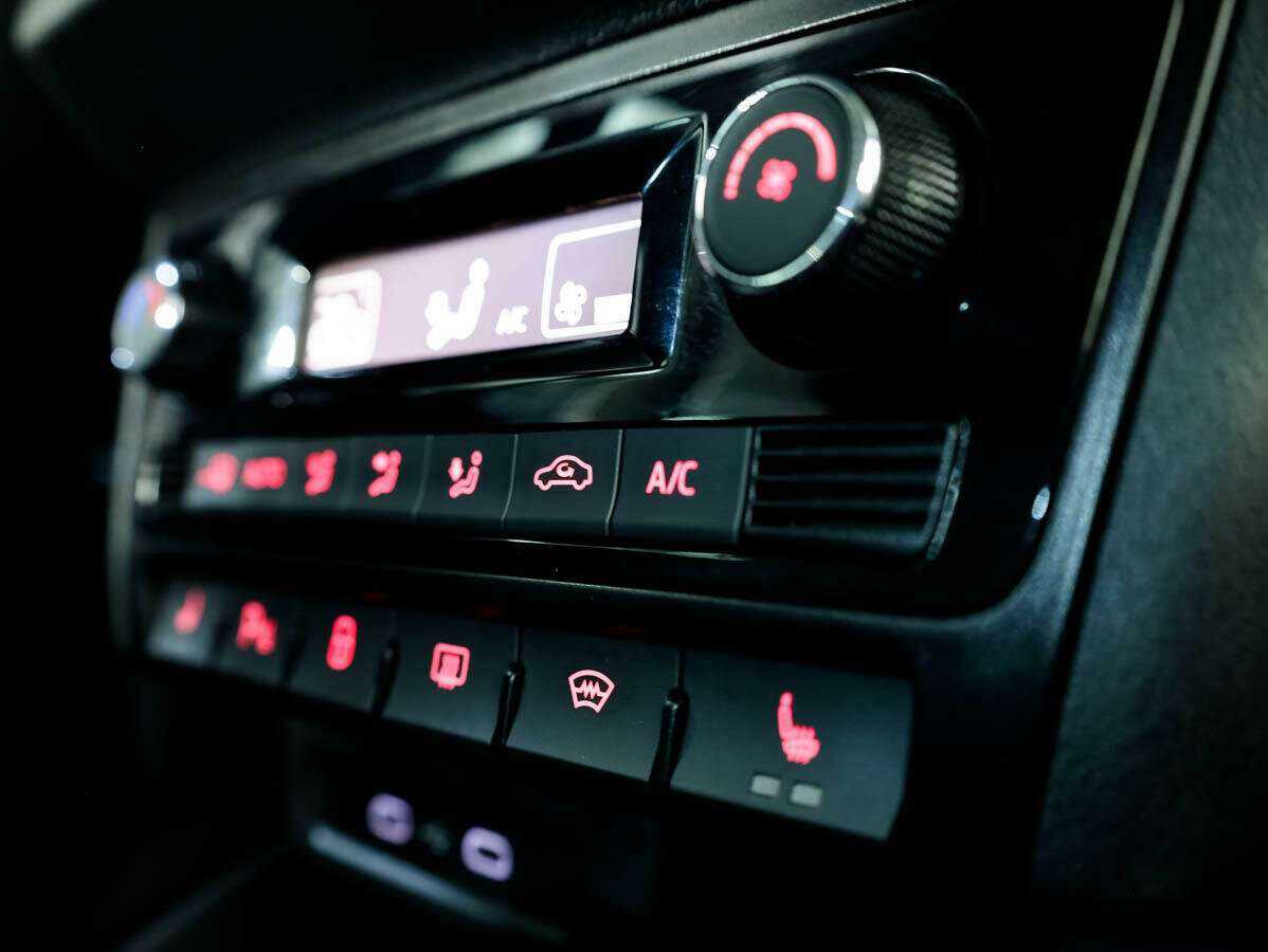 Купить Volkswagen Polo с пробегом. Фото: #16