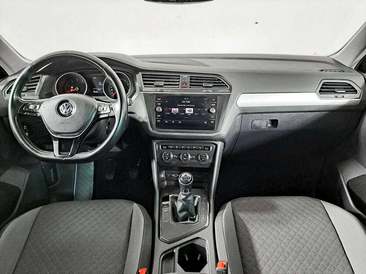 Купить Volkswagen Tiguan с пробегом. Фото: #11
