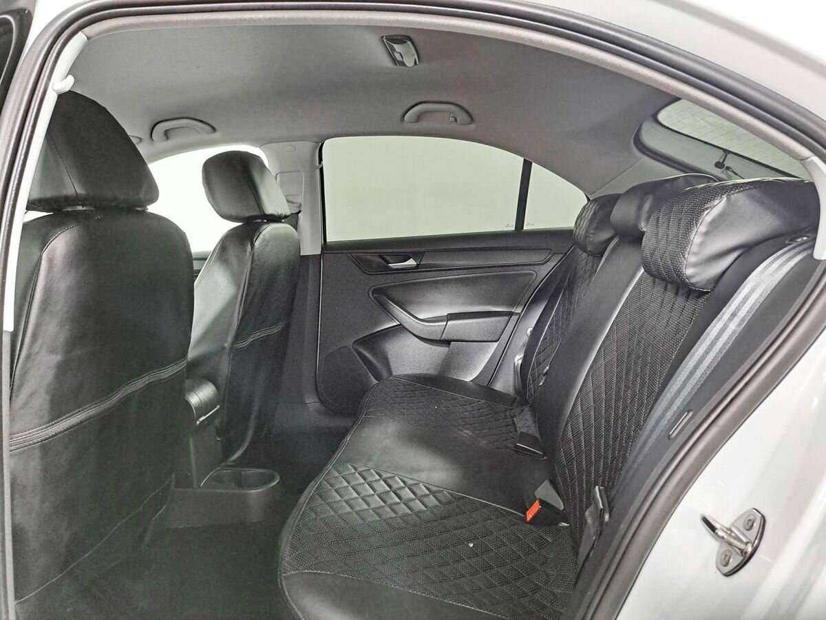 Купить Volkswagen Polo с пробегом. Фото: #9