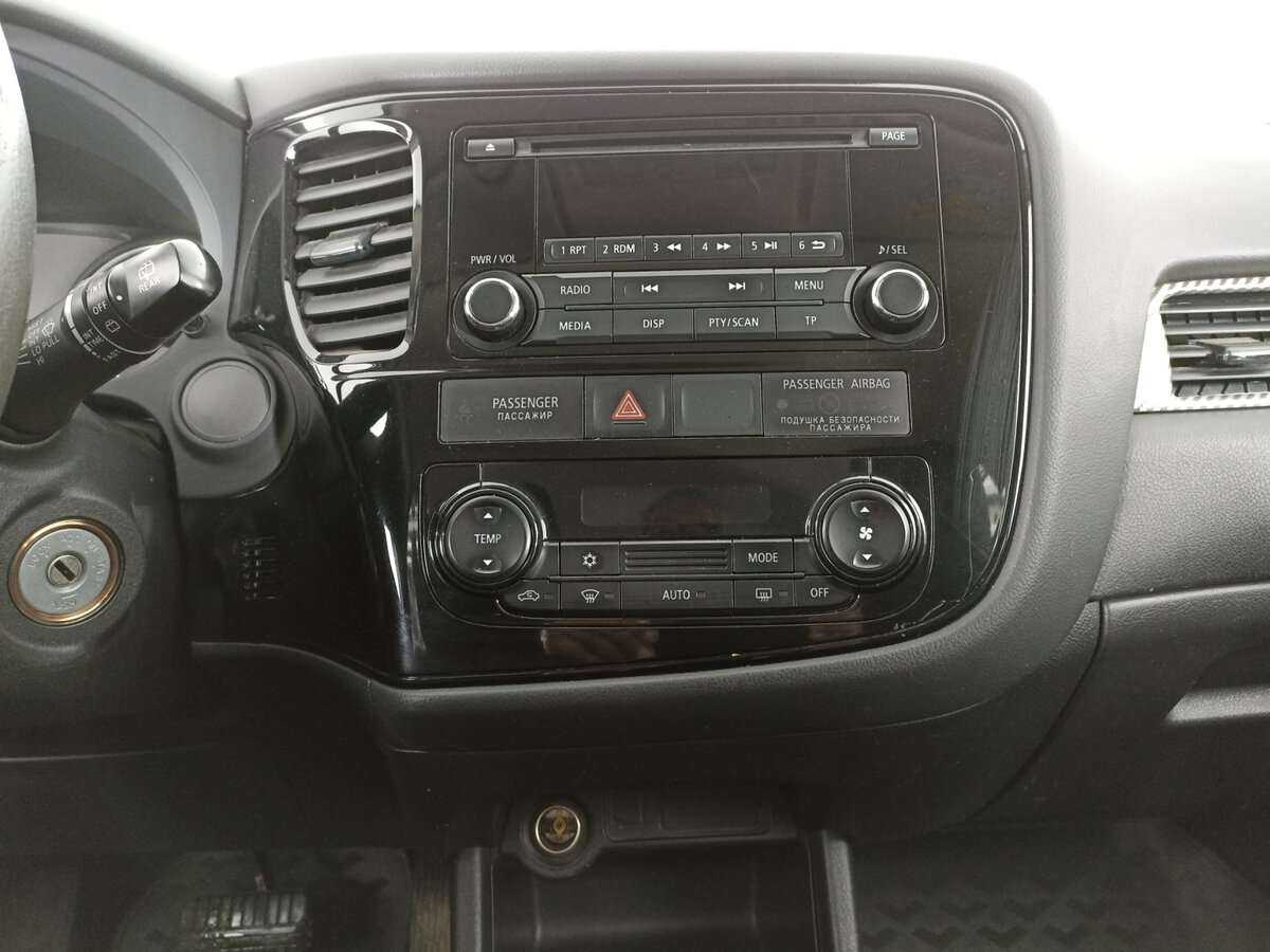 Купить Mitsubishi Outlander с пробегом. Фото: #12