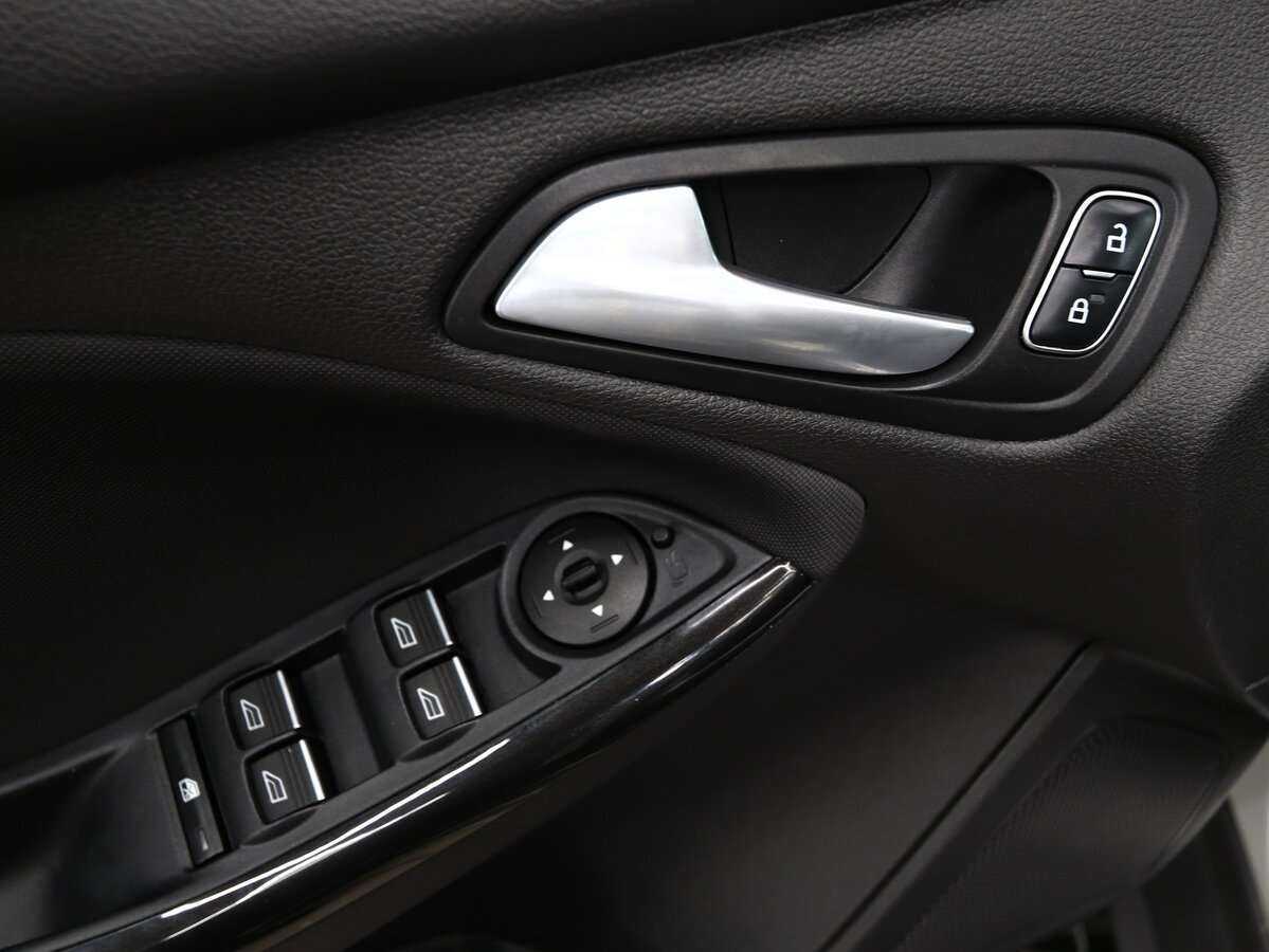 Купить Ford Focus с пробегом. Фото: #7