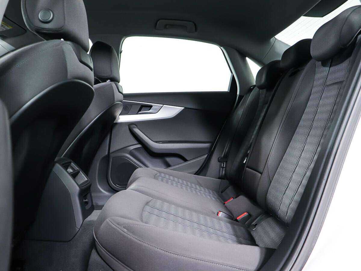 Купить Audi A4 с пробегом. Фото: #9