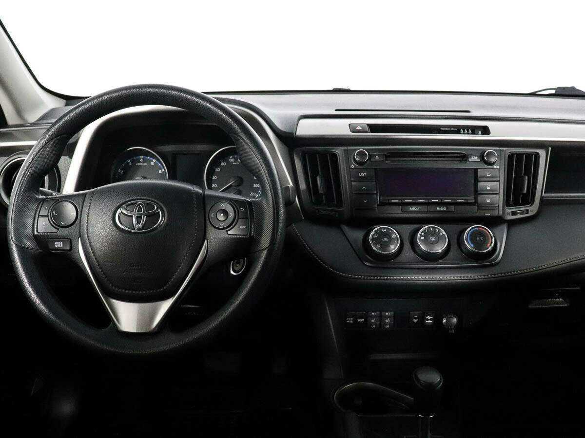 Купить Toyota RAV4 с пробегом. Фото: #9