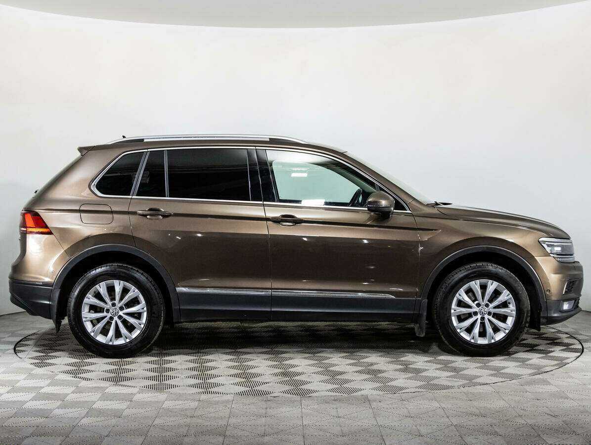 Купить Volkswagen Tiguan с пробегом. Фото: #3