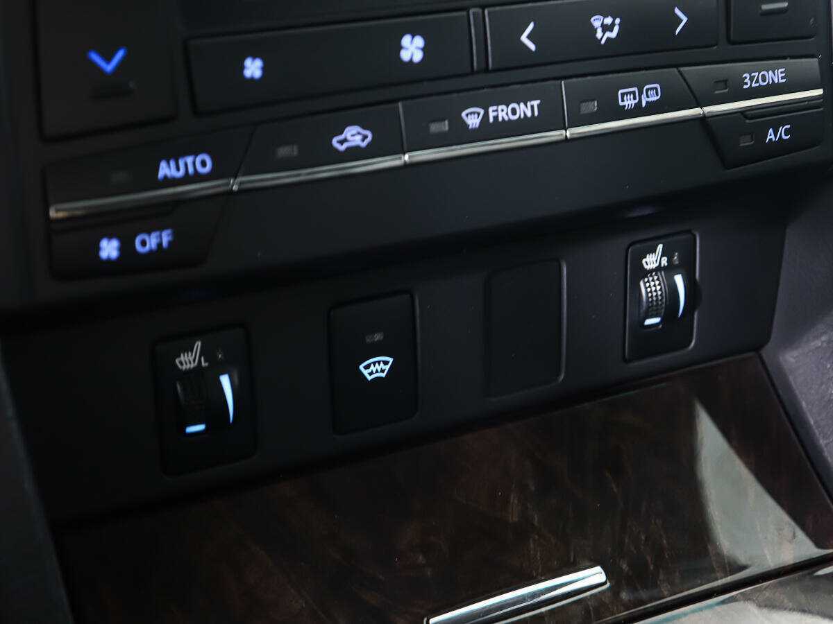 Купить Toyota Camry с пробегом. Фото: #9