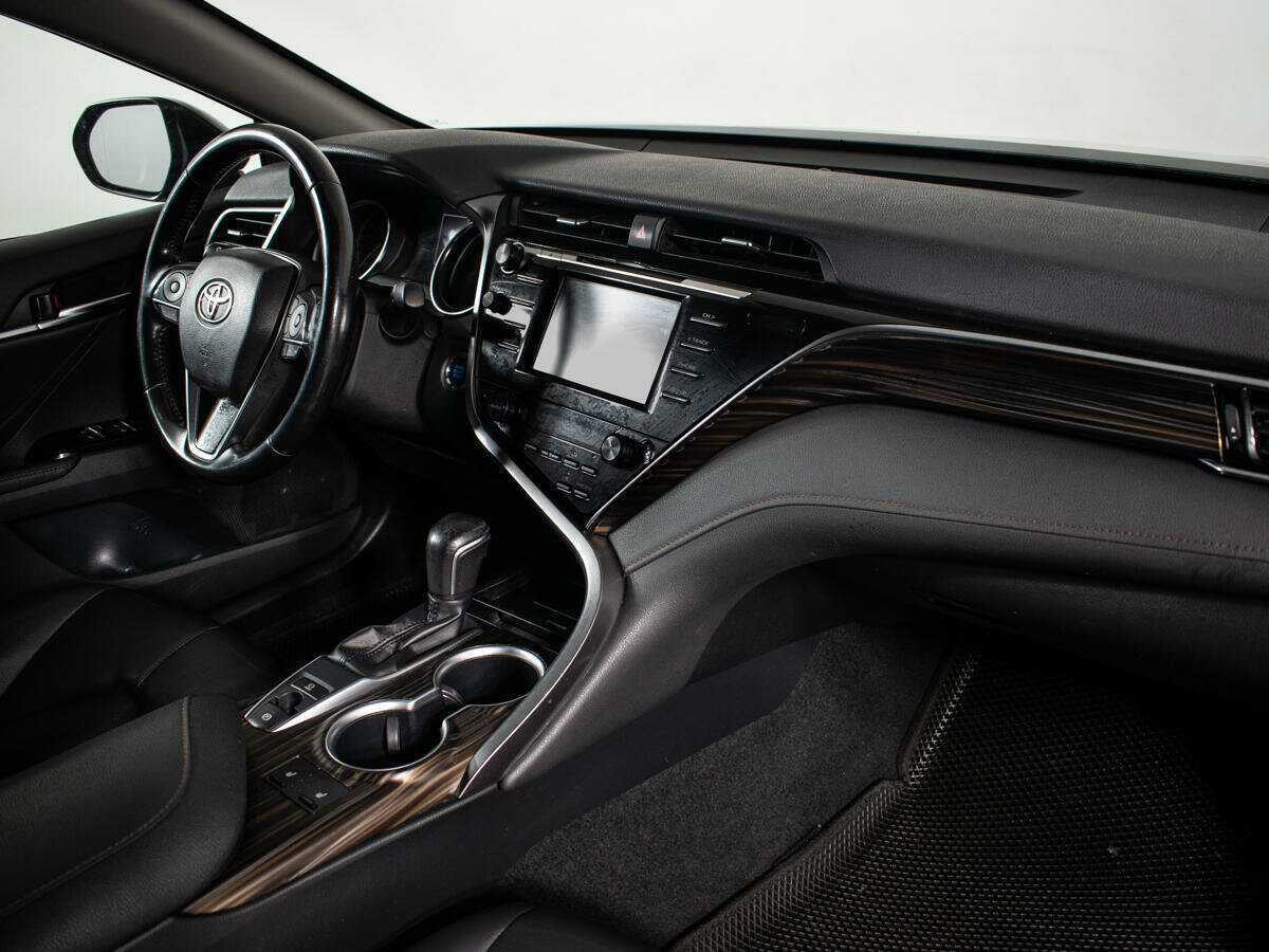 Купить Toyota Camry с пробегом. Фото: #8