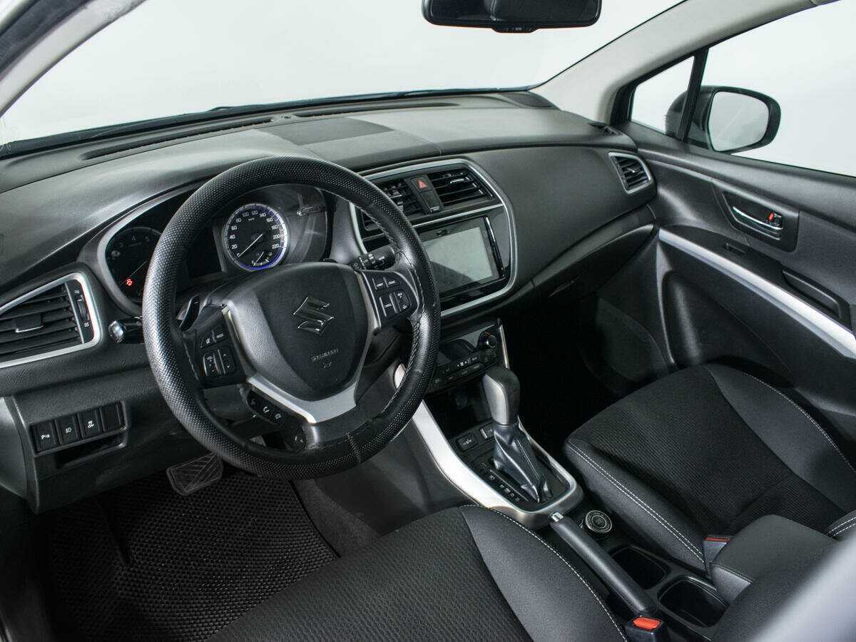 Купить Suzuki SX4 с пробегом. Фото: #12