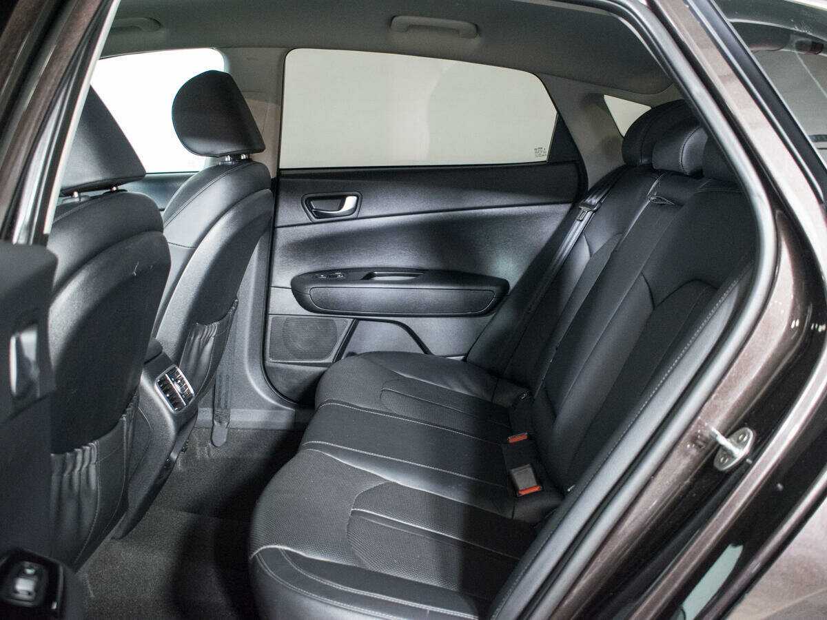 Купить Kia Optima с пробегом. Фото: #9