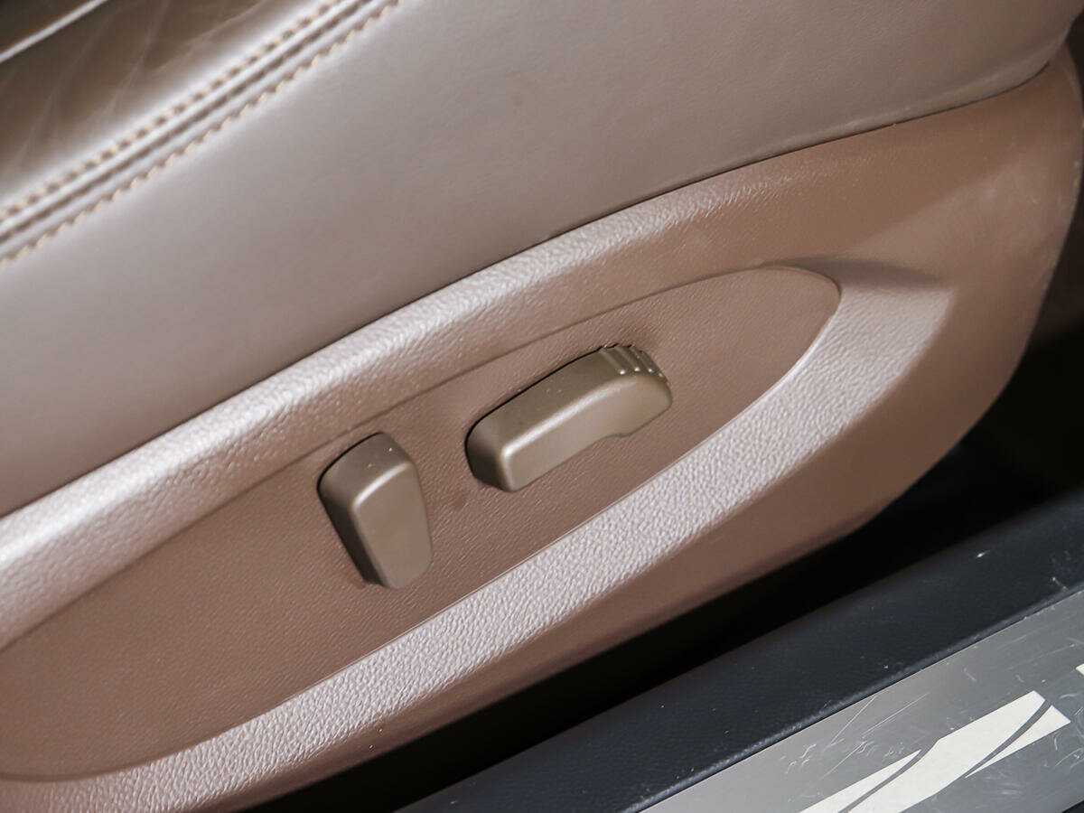 Купить Infiniti FX с пробегом. Фото: #15