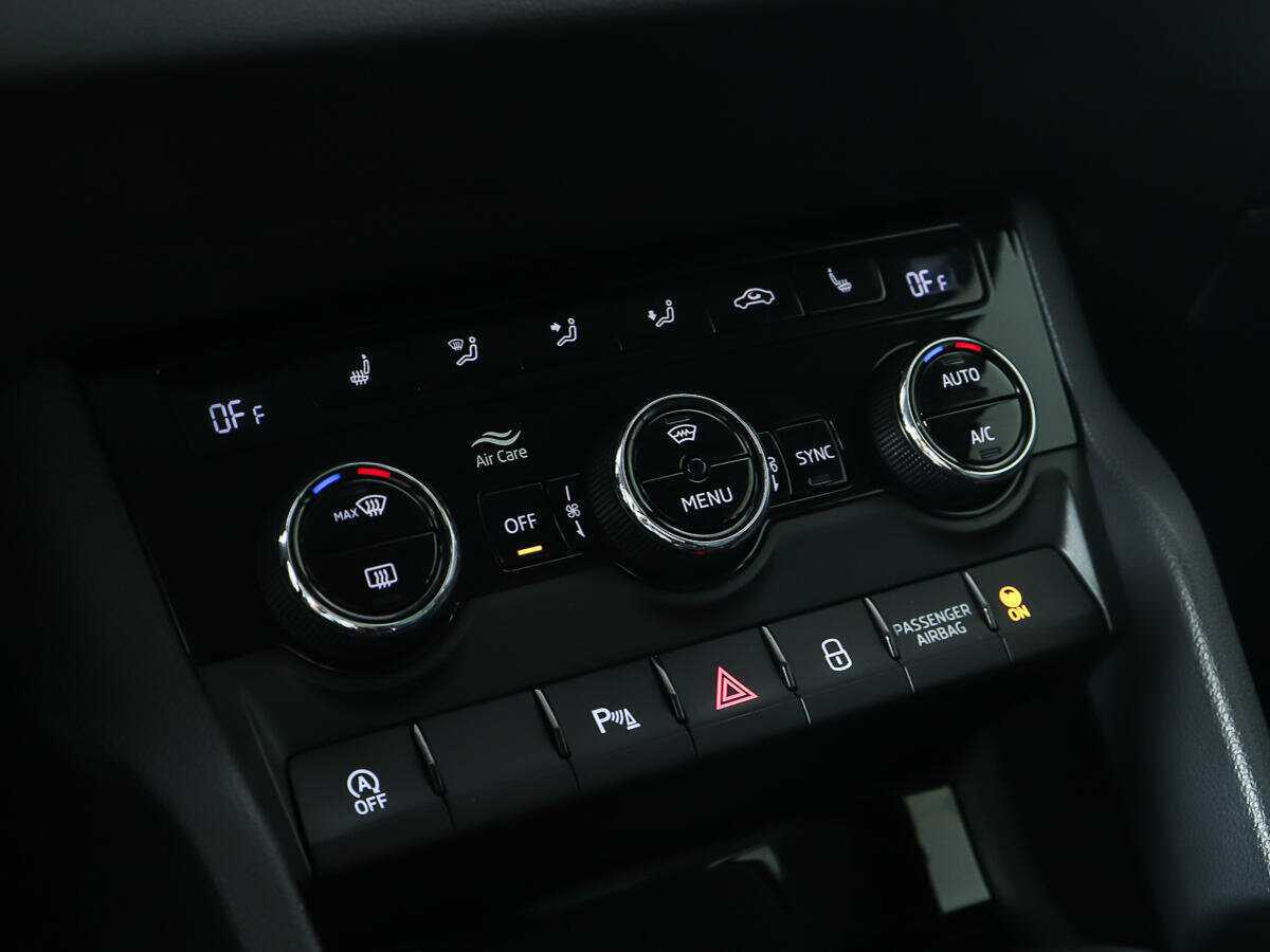 Купить Skoda Karoq с пробегом. Фото: #18