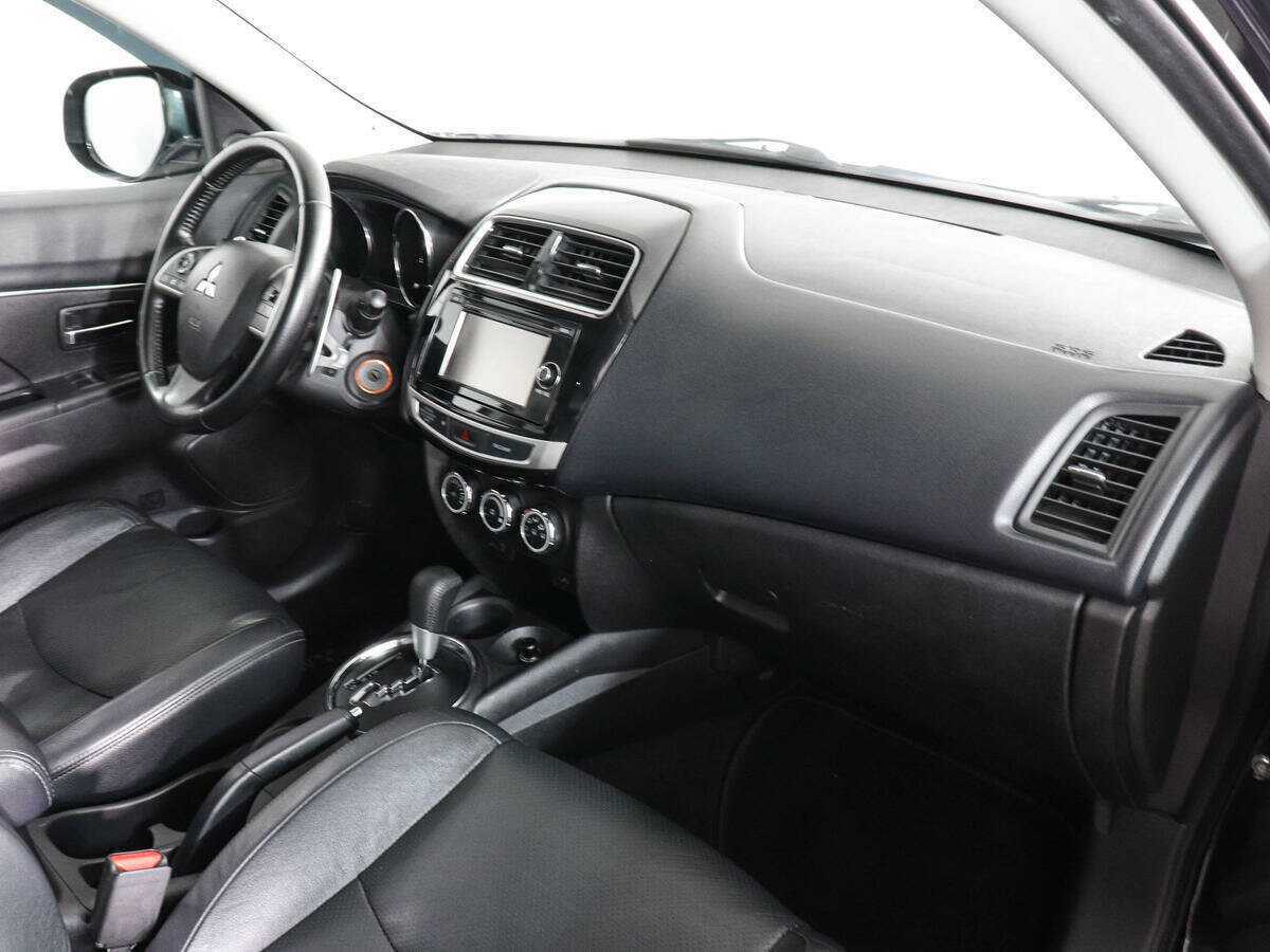 Купить Mitsubishi ASX с пробегом. Фото: #9