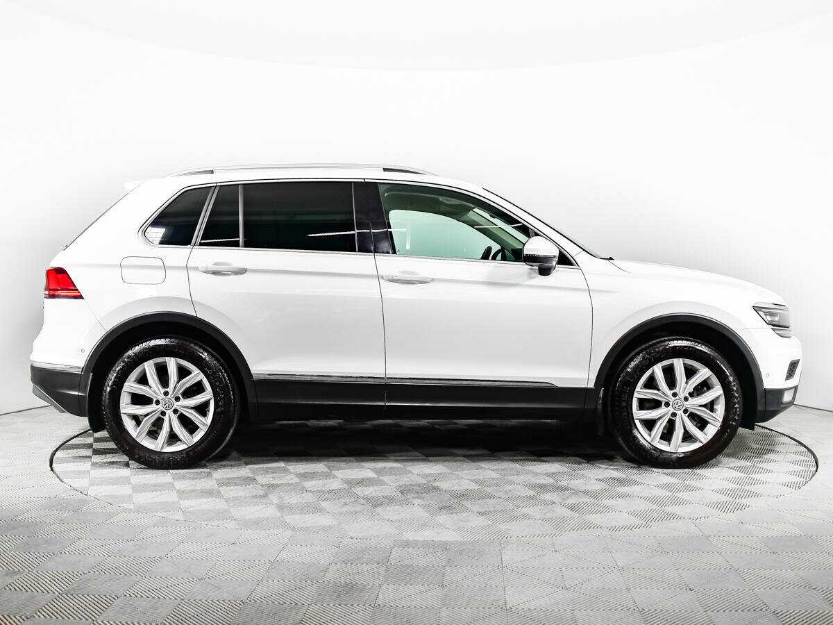 Купить Volkswagen Tiguan с пробегом. Фото: #3