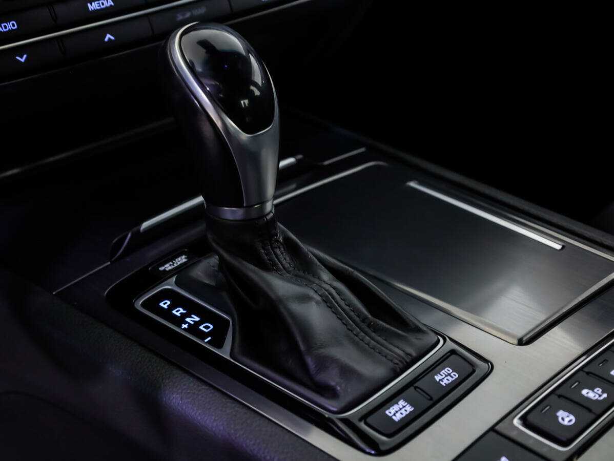 Купить Hyundai Genesis с пробегом. Фото: #15