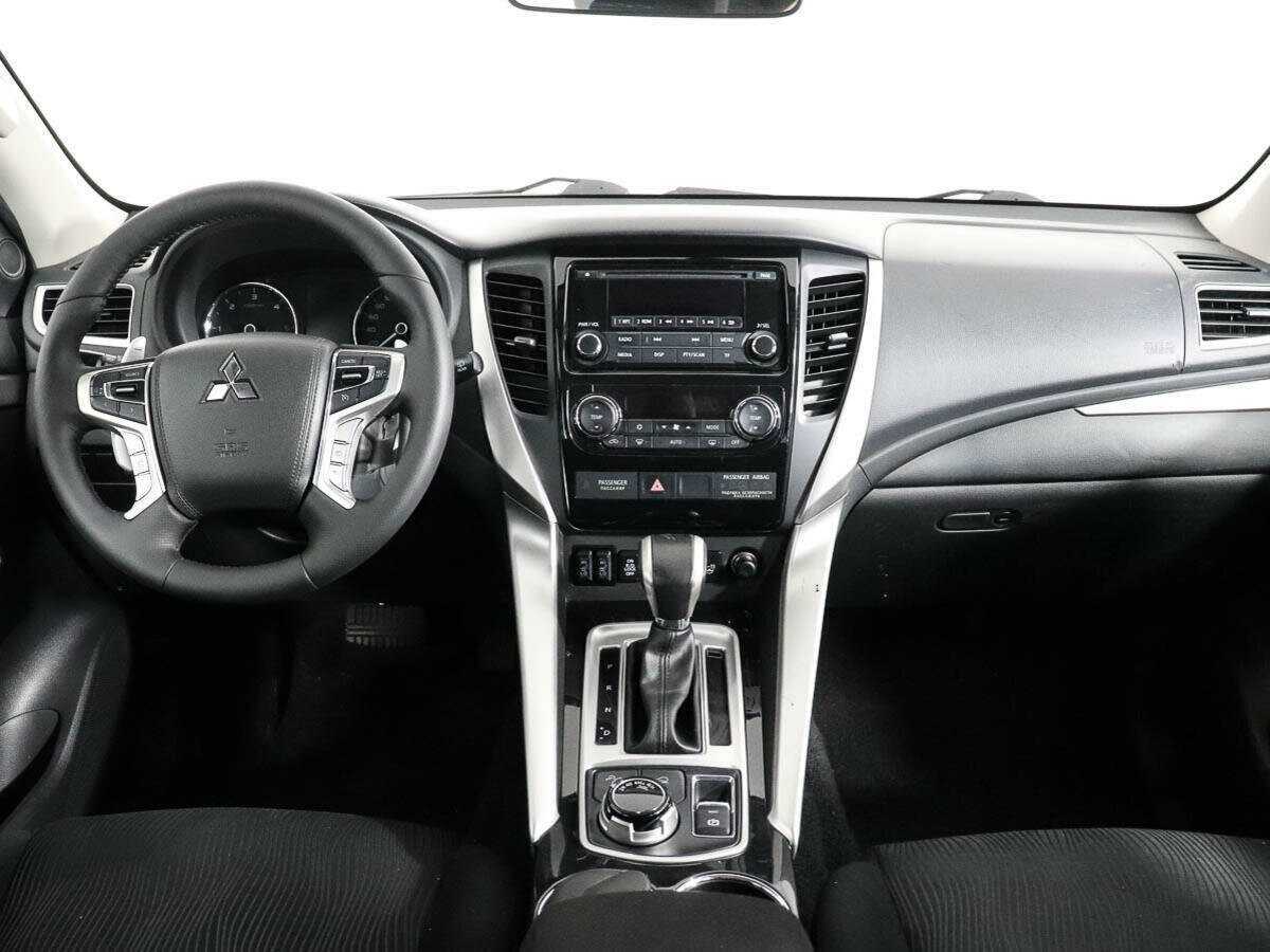 Купить Mitsubishi Pajero Sport с пробегом. Фото: #10