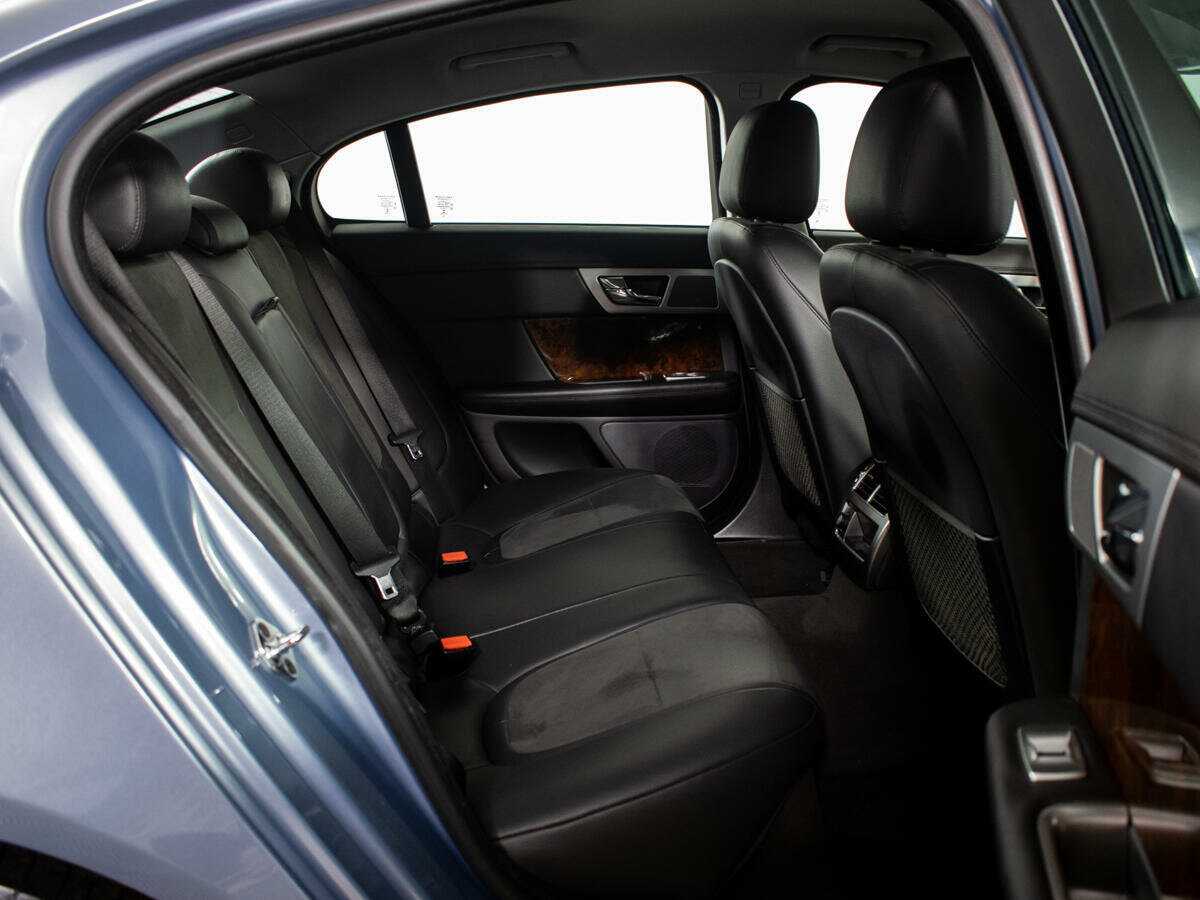 Купить Jaguar XF с пробегом. Фото: #8