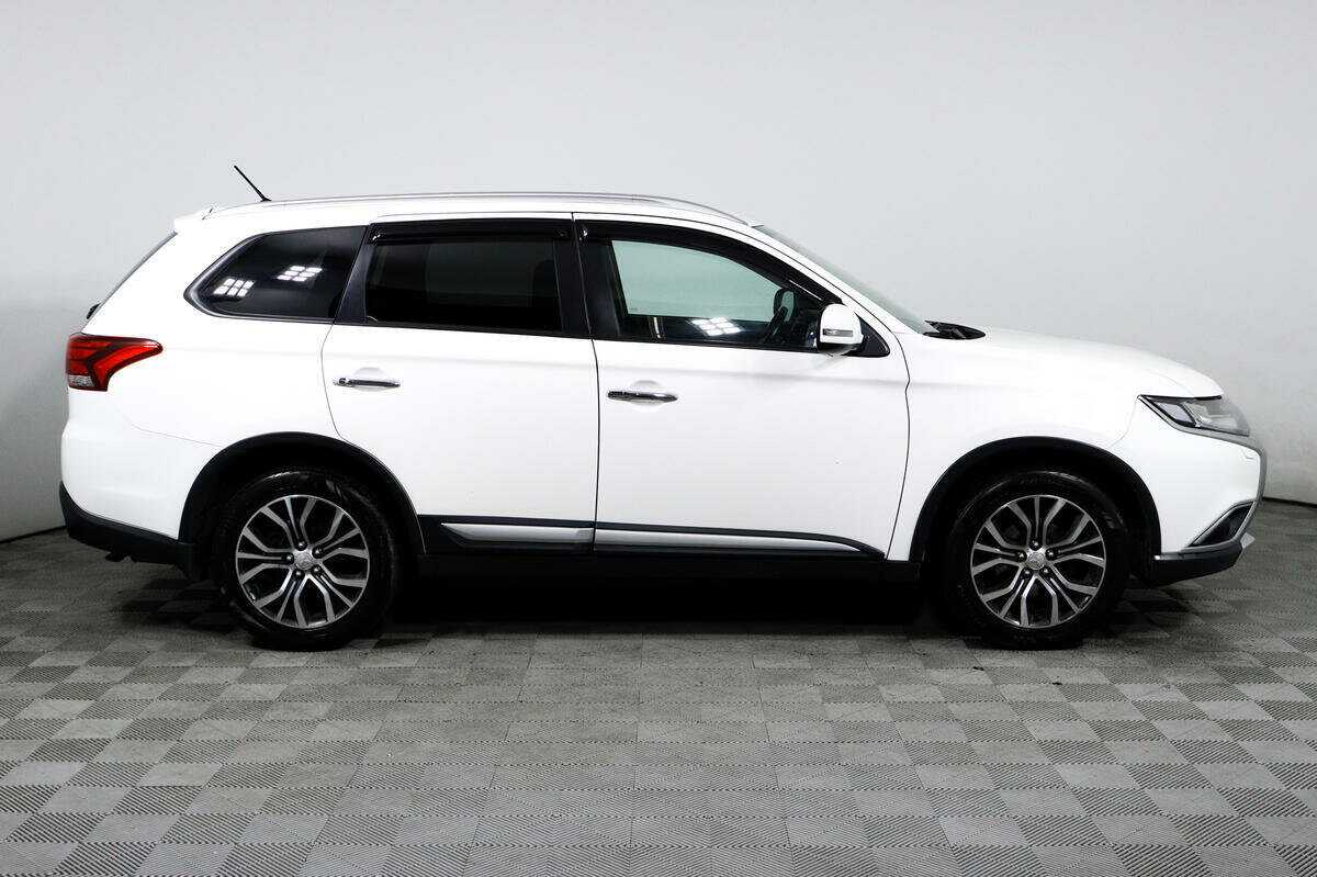 Купить Mitsubishi Outlander с пробегом. Фото: #3