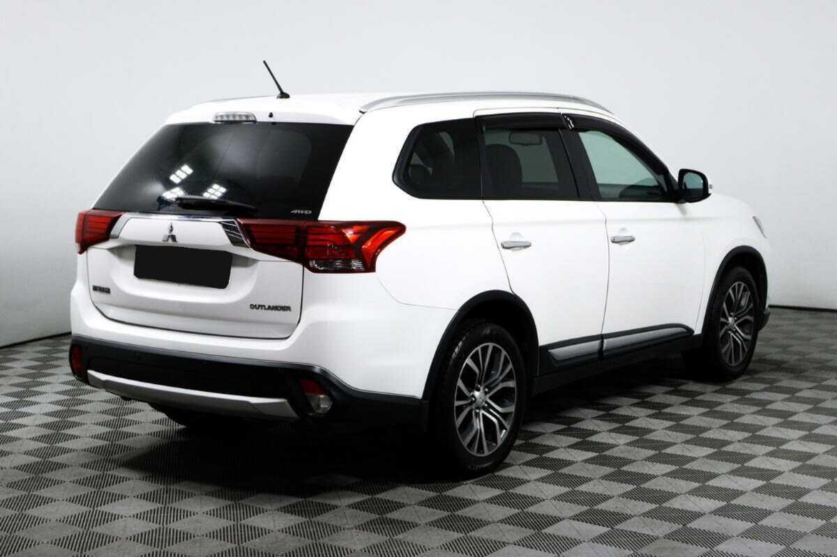 Купить Mitsubishi Outlander с пробегом. Фото: #4
