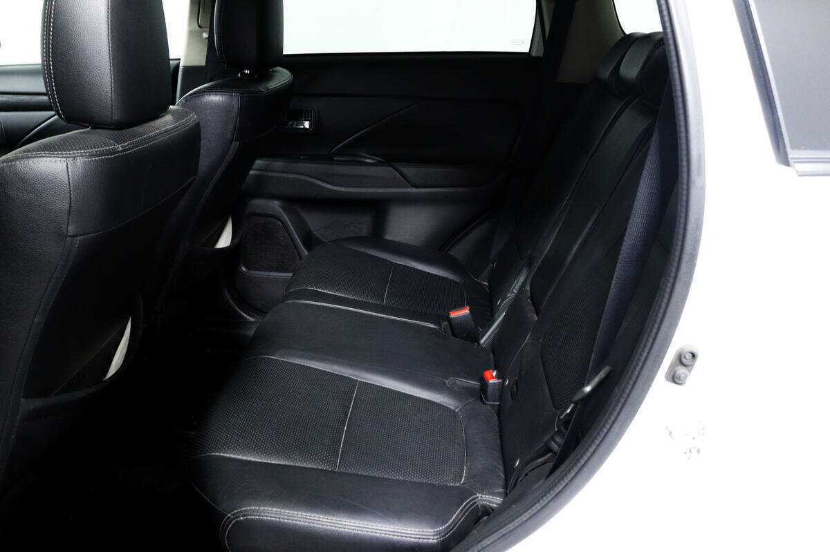 Купить Mitsubishi Outlander с пробегом. Фото: #11