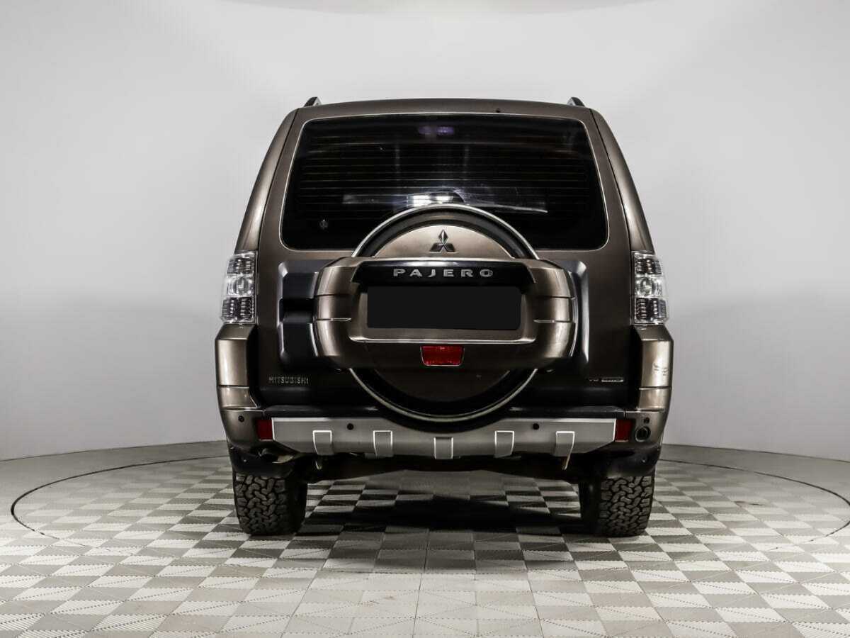 Купить Mitsubishi Pajero с пробегом. Фото: #5