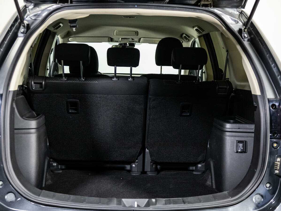 Купить Mitsubishi Outlander с пробегом. Фото: #14