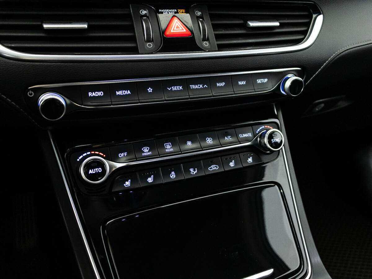 Купить Hyundai Grandeur с пробегом. Фото: #16