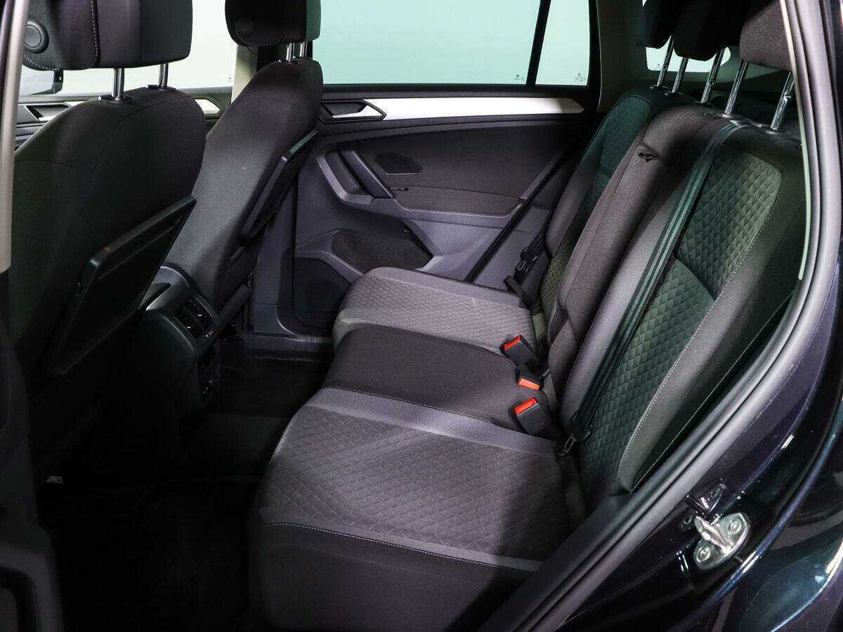 Купить Volkswagen Tiguan с пробегом. Фото: #7