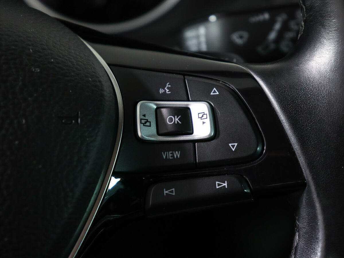 Купить Volkswagen Tiguan с пробегом. Фото: #18