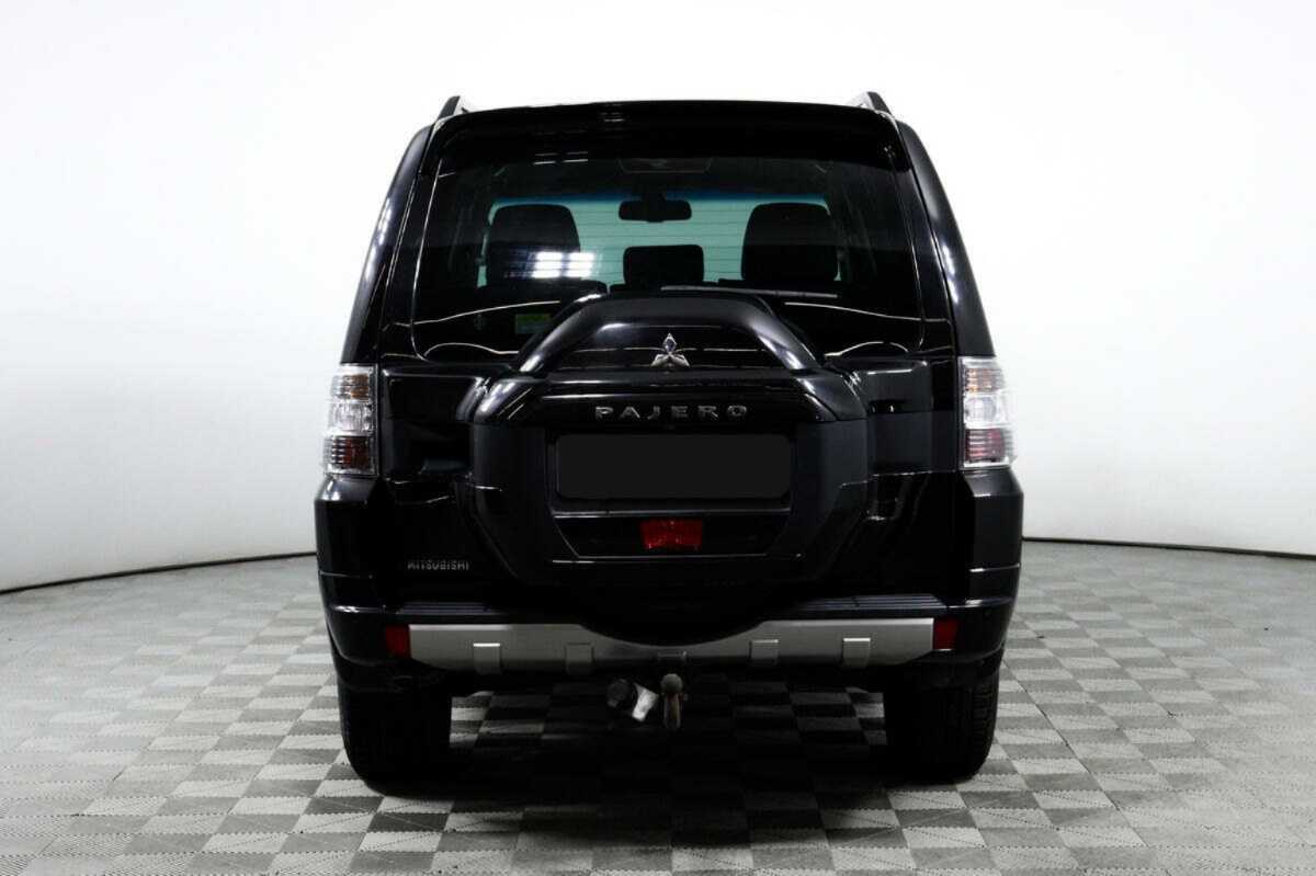Купить Mitsubishi Pajero с пробегом. Фото: #5