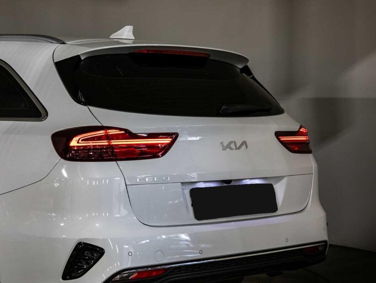 Купить Kia Ceed с пробегом. Фото: #9
