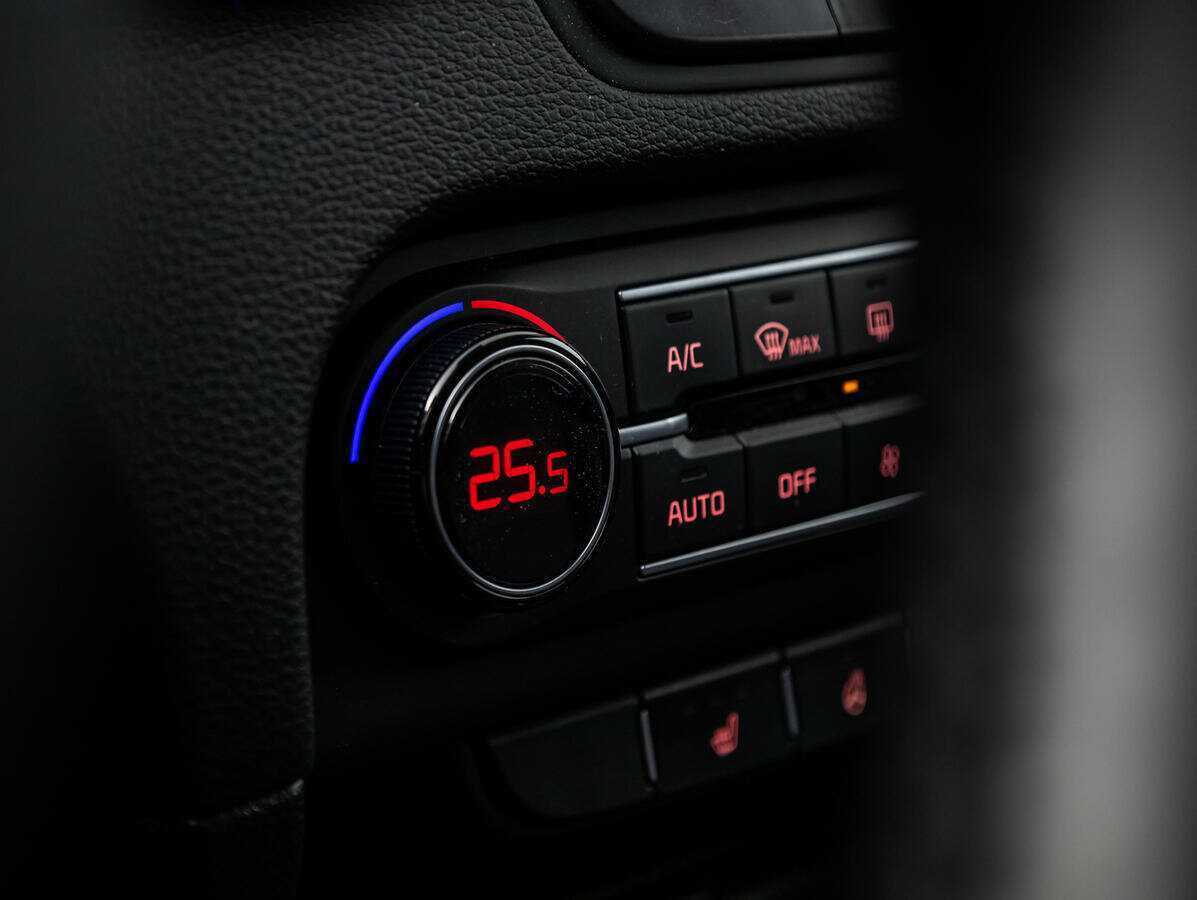 Купить Kia Ceed с пробегом. Фото: #17