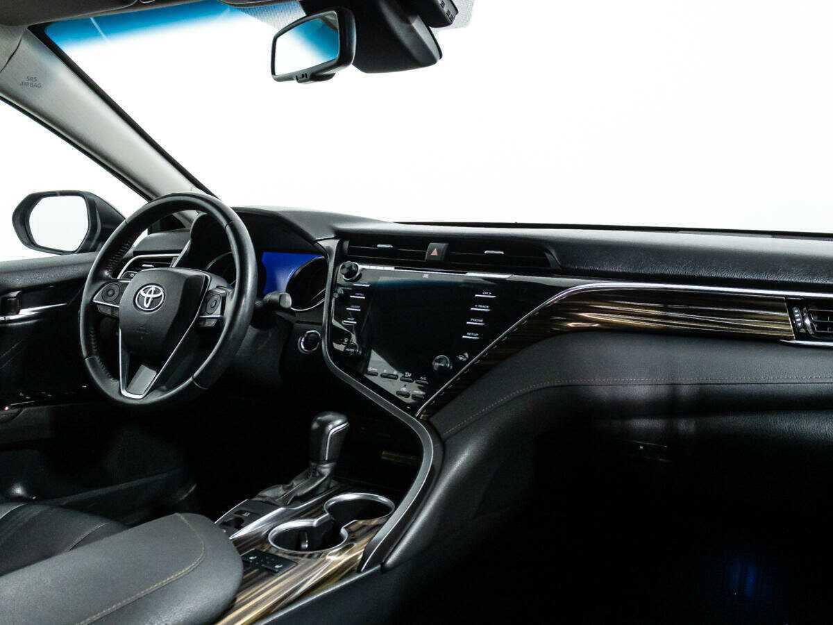 Купить Toyota Camry с пробегом. Фото: #8